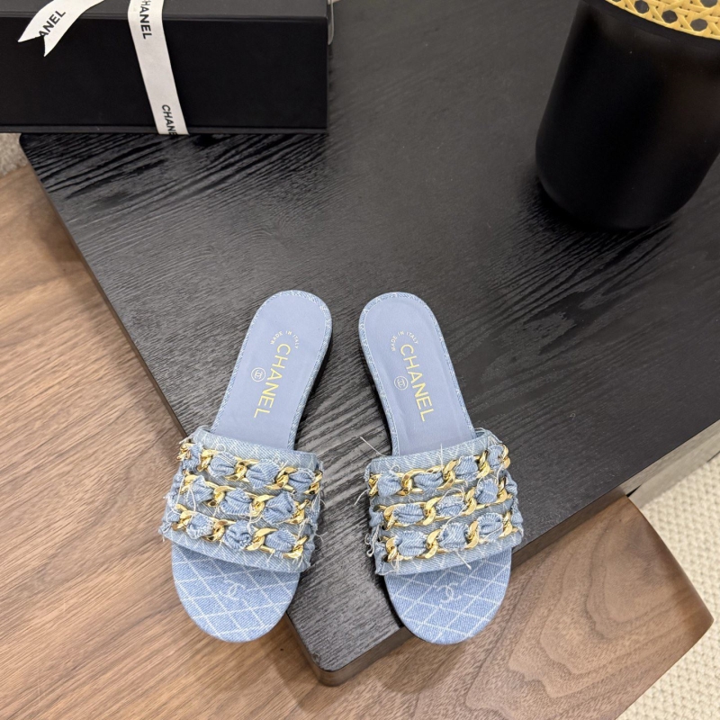 Ch**el slippers